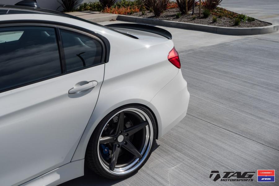 Детали экстерьера BMW M3 Sedan on Vossen Wheels (VWS-3) 2016 года  (фото 2 из 16)